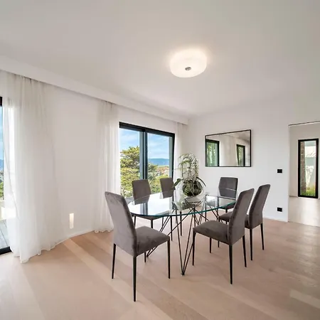 Ref 2132 - - Sea View For Rent * Ле-Канне